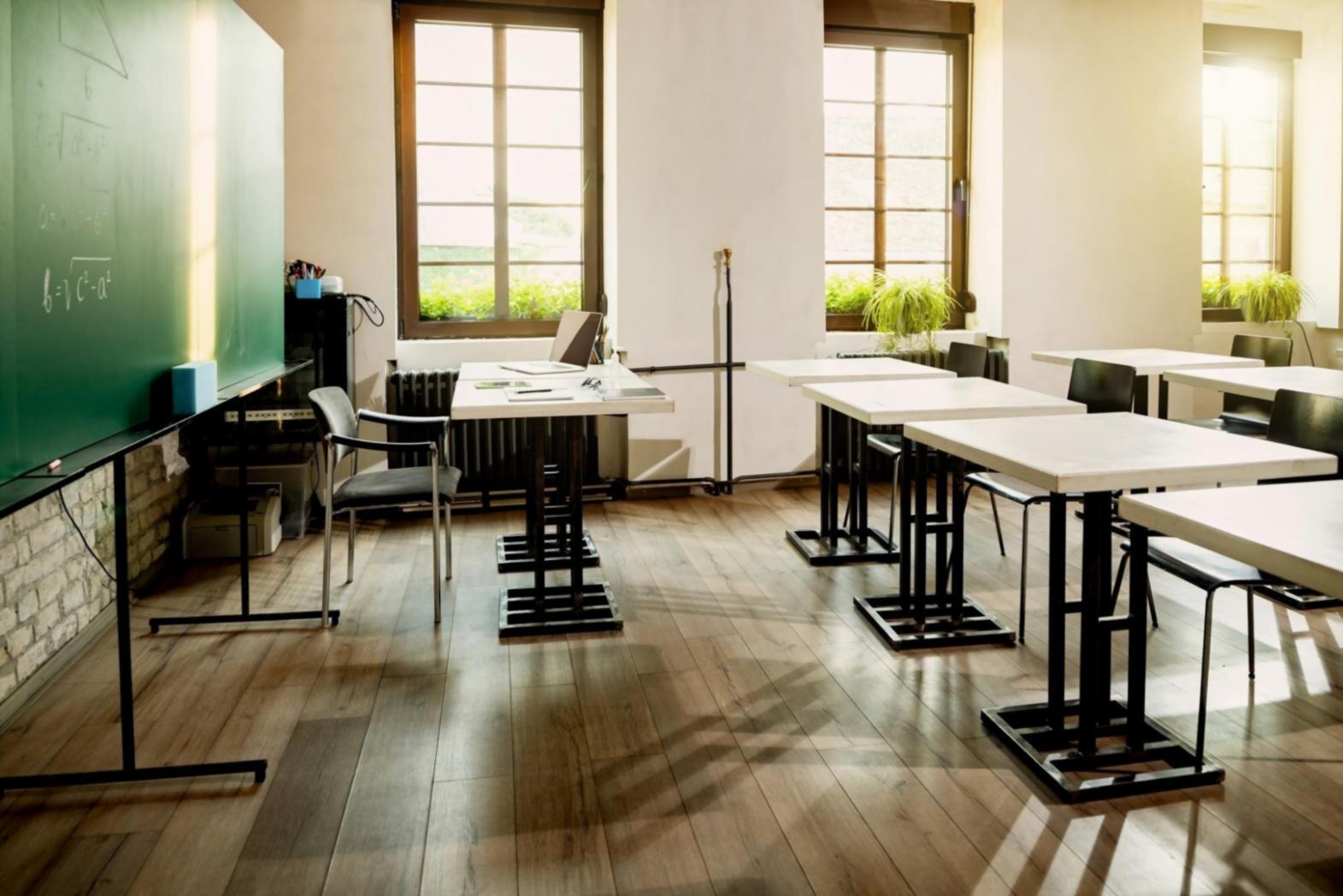 Gráficos financieros y análisis de mercado mostrando tendencias de inversión