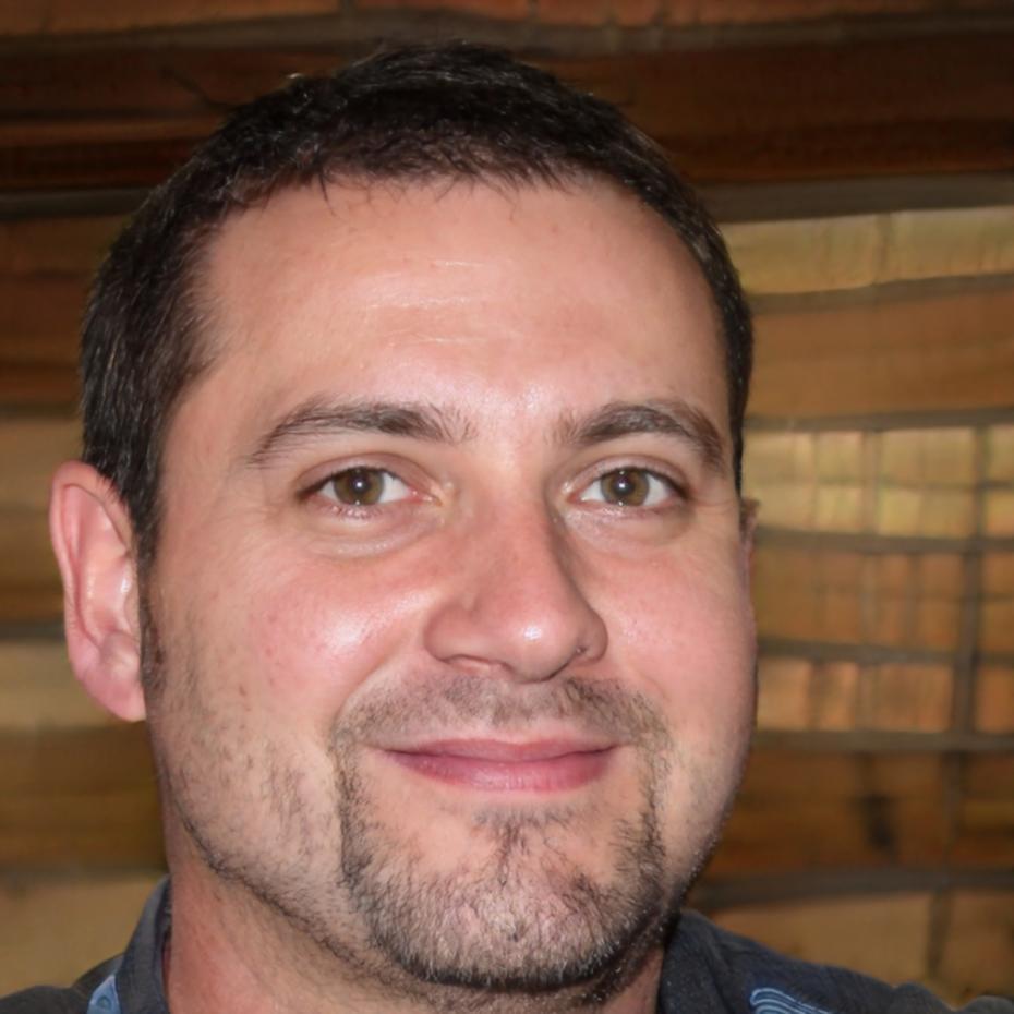 Retrato profesional de experto en análisis cuantitativo y gestión de riesgos